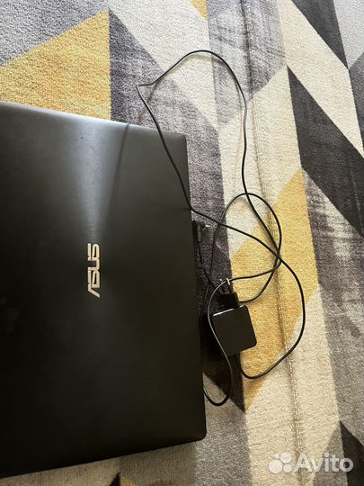 Ноутбук asus