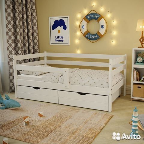 Детская кровать из массива