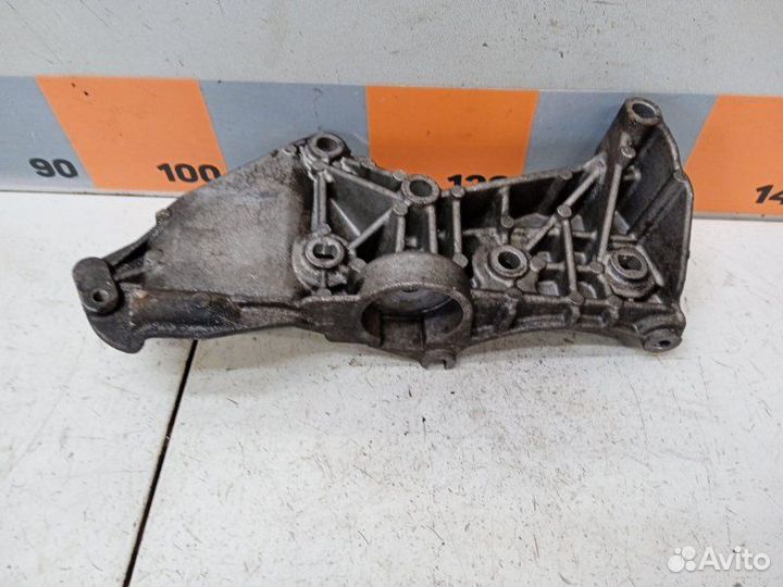 Кронштейн генератора Renault Scenic 2 1.5 2005