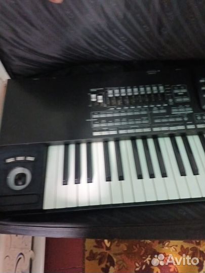 Синтезатор корг па3