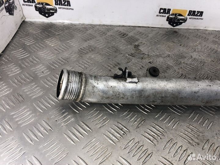 Патрубок интеркулера Audi Q7, Volkswagen Touareg