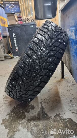 Dunlop Grandtrek Ice 02 245/70 R16