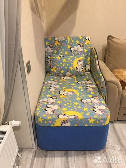 Длина 1,35 до 1,70 ширина 70,есть ящик 5 тыс