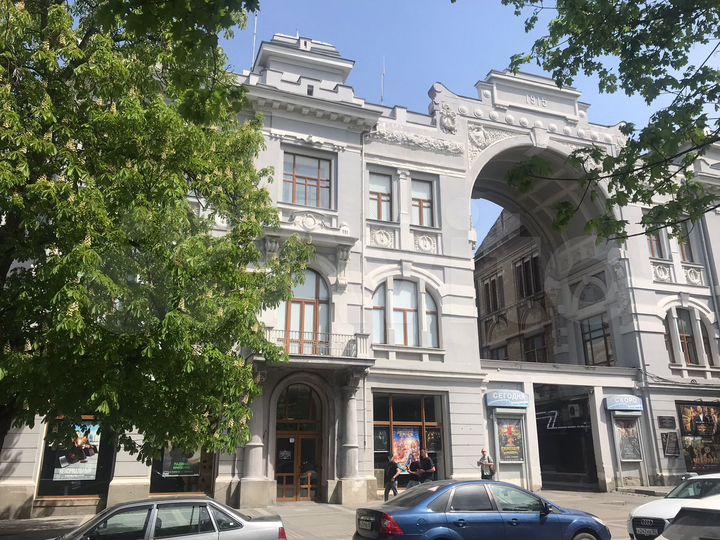 Здание, 1837 м²