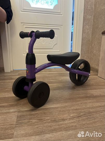 Беговел трехколесный