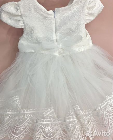 Платье белое нярядное