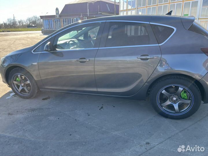 Opel Astra 1.6 AT, 2011, 219 000 км