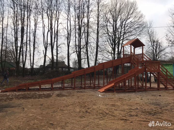 Зимняя горка, деревянная горка