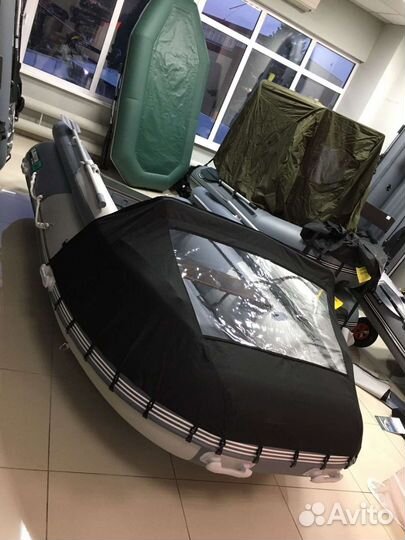 Лодка пвх Gladiator E380X серая