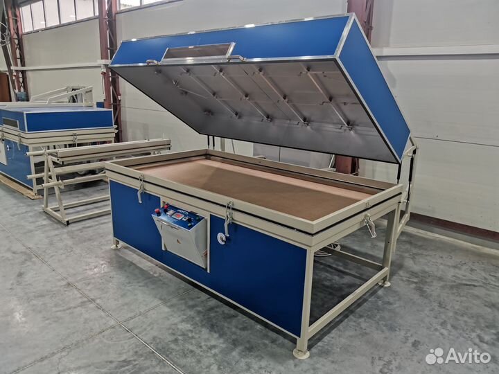 Вакуумный мембранный пресс с откидным термомодулем