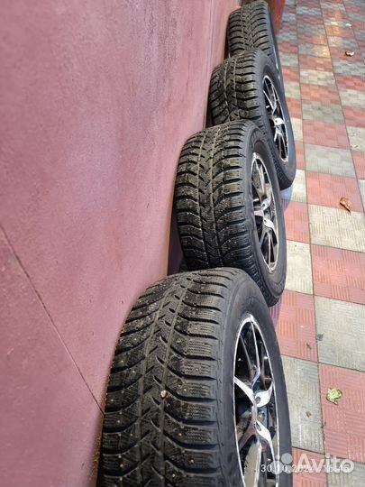 Bridgestone Ice Cruiser 5000 235/60 R16 100T