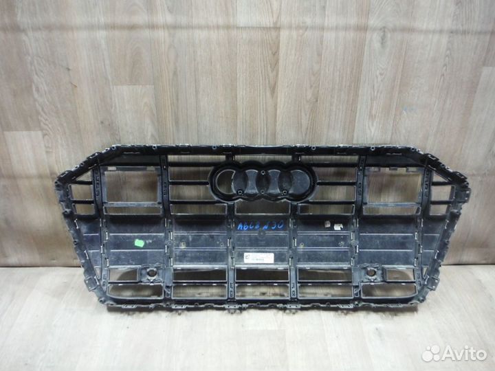 Решётка радиатора №30 Audi A6 (C8) 2022