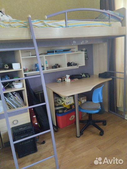 Детская мебель к-т из 5 предм. /кровать-чердак/ бу