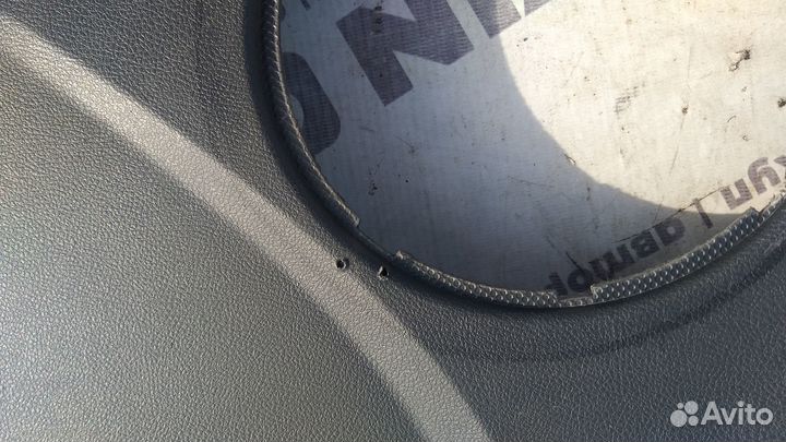 Обшивка правой передней двери LADA Kalina 2