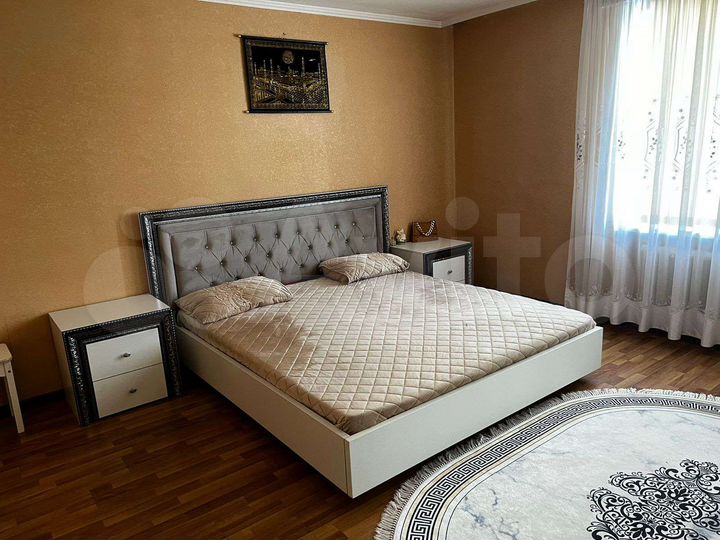 3-к. квартира, 80 м², 4/5 эт.