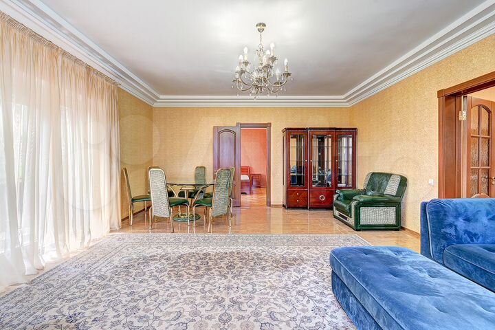 5-к. квартира, 120 м², 3/5 эт.