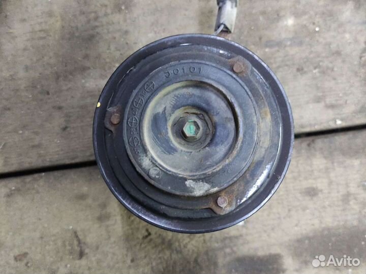 Компрессор кондиционера Kia Rio 3