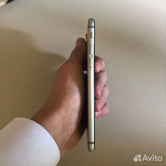 iPhone 6S, 64 ГБ