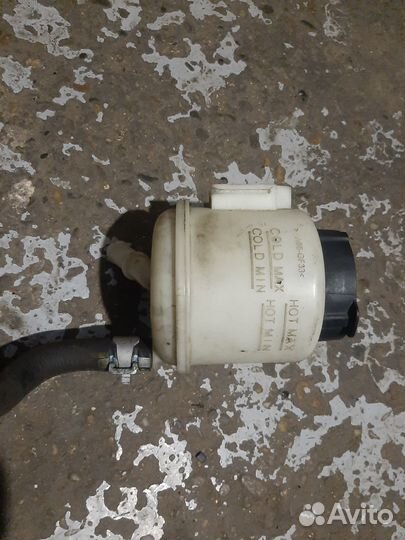 Infiniti QX70 S51 Бачок гур со шлангом