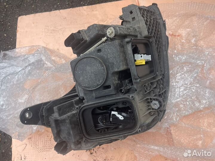 Фара левая оригинальная Mercedes-Benz w213