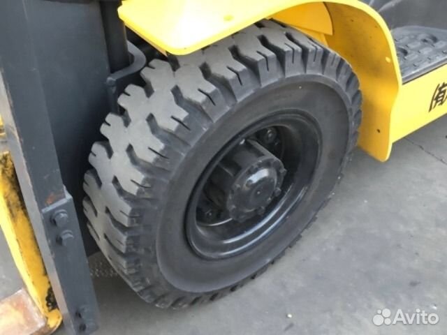 Вилочный погрузчик Komatsu FD20C-16, 2005