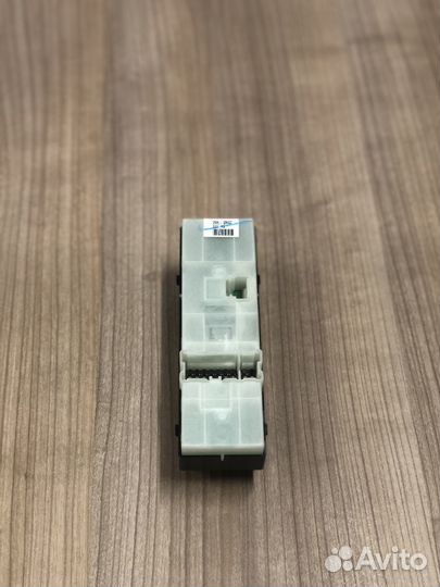 Блок управления стеклоподъемниками на Infiniti