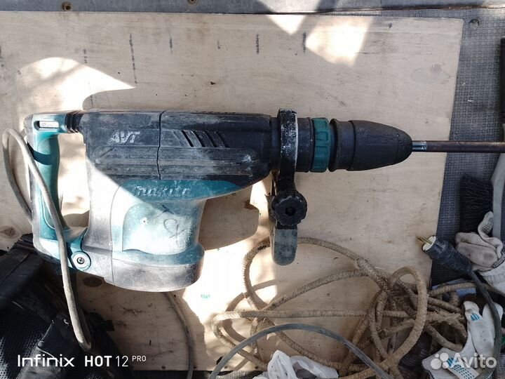 Отбойный молоток makita HM 1213 C