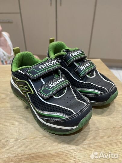 Кроссовки geox 27