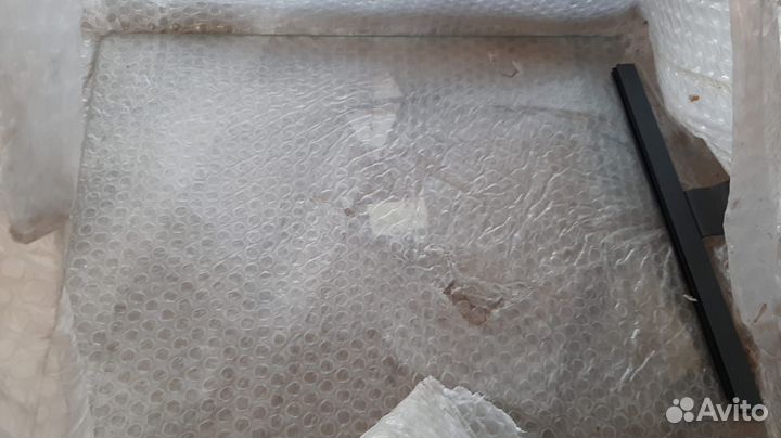 Стекло боковое УАЗ 452 левое с кронштейном