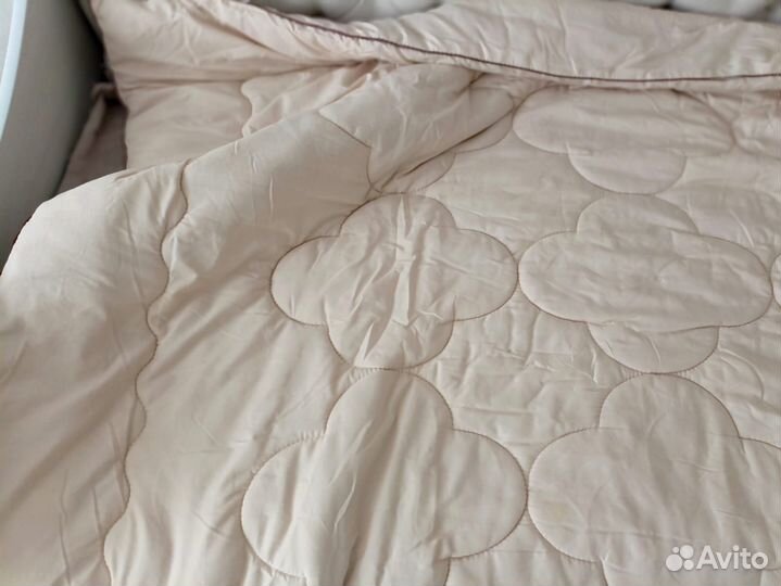 Одеяло из верблюжьей шерсти