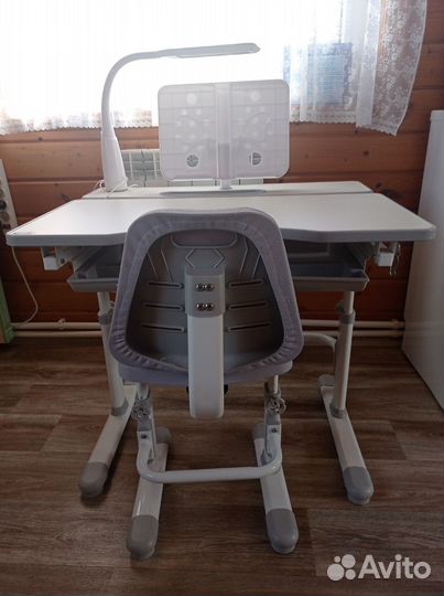 Растущая парта и стул