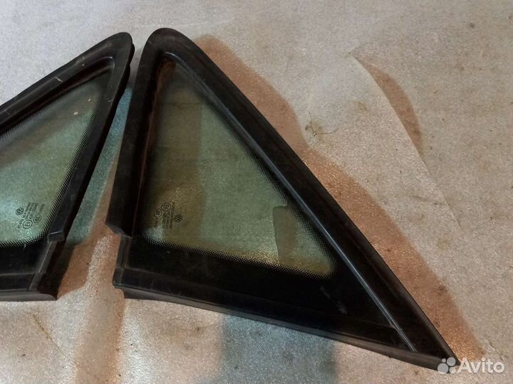 Стекло боковое переднее правое, левое VW Touran