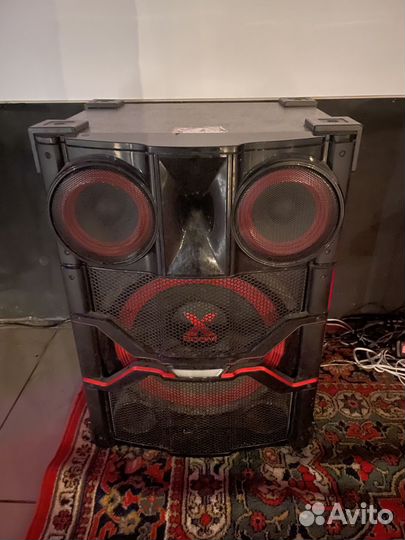 Lg x-boom cm9740