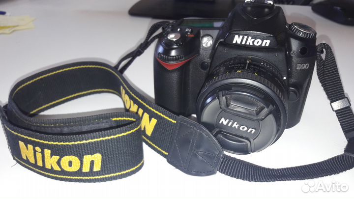 Nikon D90