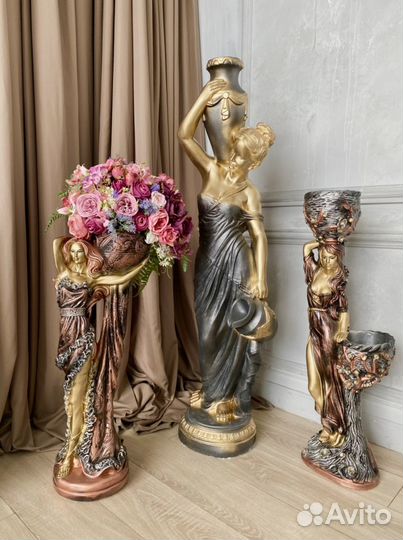 Статуи с кашпо