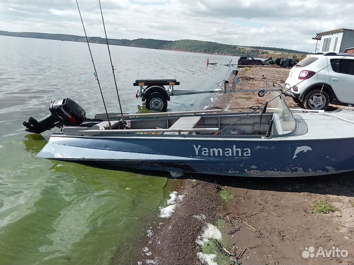 Лодка с мотором