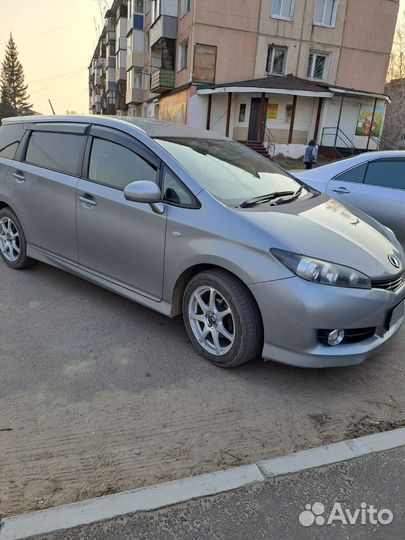 Toyota Wish 1.8 CVT, 2010, 124 000 км
