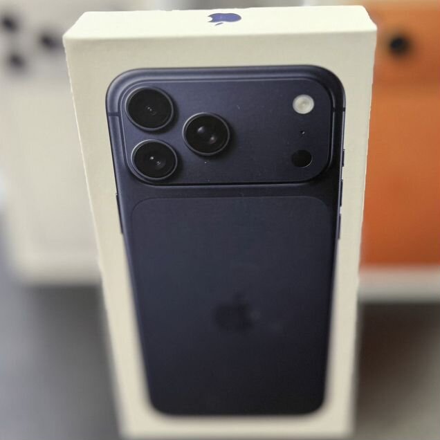 iPhone 17 Pro, 512 ГБ, eSIM