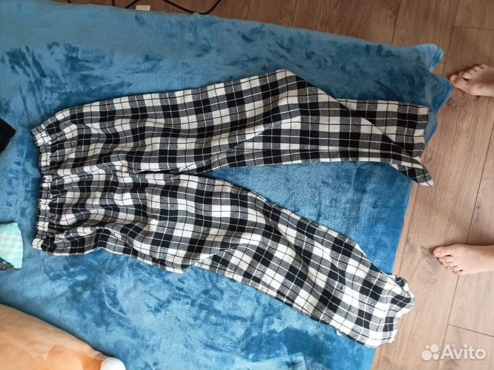 Вещи пакетом на девочку отдам бесплатно