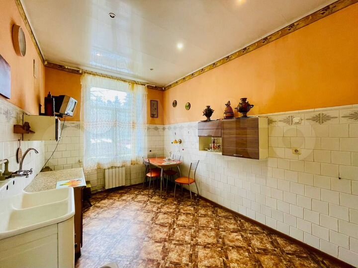 2-к. квартира, 69 м², 2/4 эт.