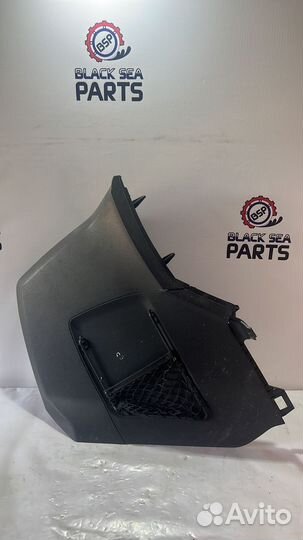 Накладка торпедо правая Opel Zafira B 13162578