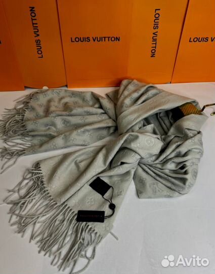 Палантин Louis Vuitton u-4339
