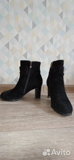 Ботинки женские