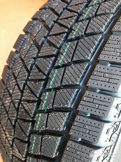 Kapsen IceMax RW501 235/45 R18