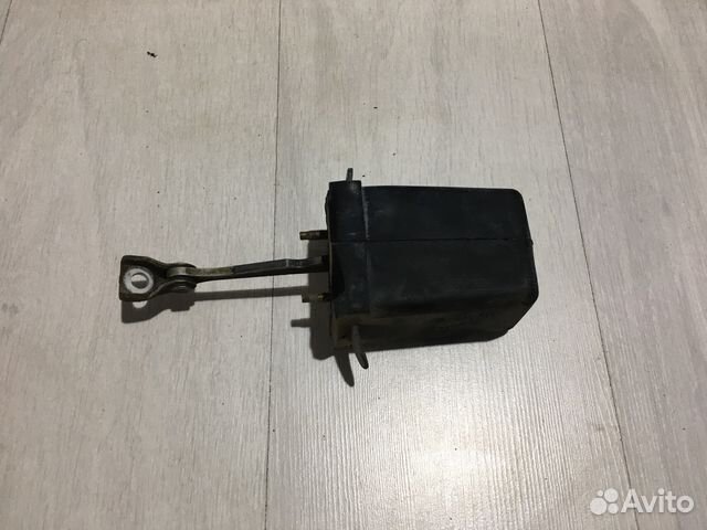 Ограничитель двери зад лев peugeot 307 1.6 ат хетч