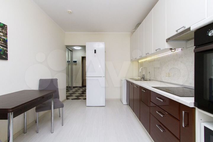 2-к. квартира, 56 м², 6/17 эт.