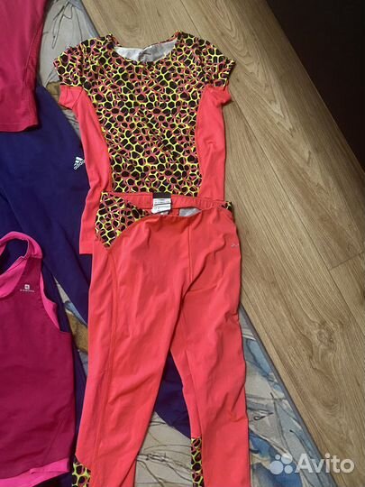 Спортивная одежда фирменная на девочку пакетом