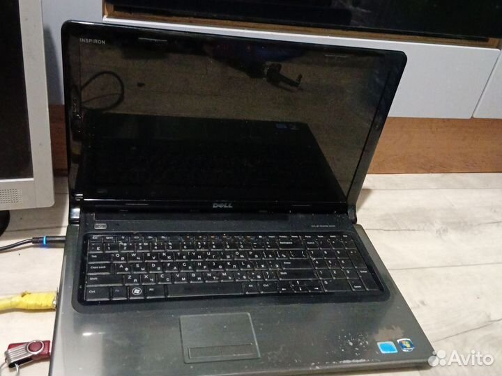 Ноут. Dell i3 17 дюймов