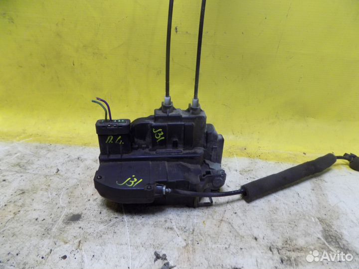 Замок дверной Nissan Teana J31