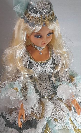 Эксклюзивная красивая кукла Маркиза